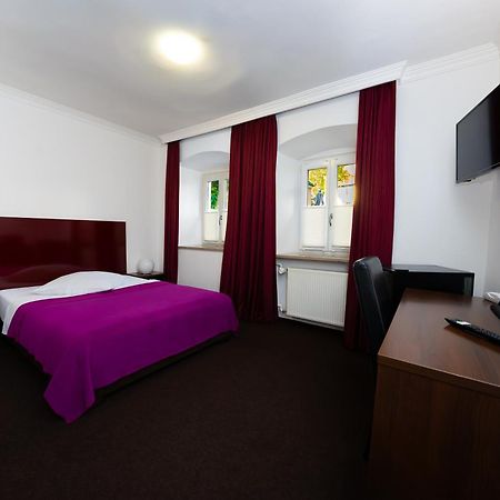 Hotel Bergbauer Mit Late-Self-Check-In Neuburg an Der Donau Ngoại thất bức ảnh