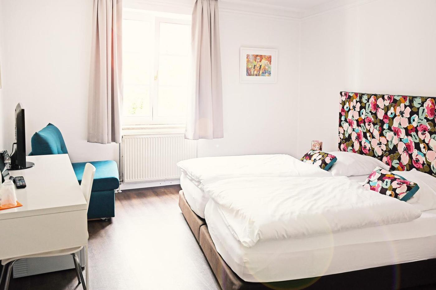 Hotel Bergbauer Mit Late-Self-Check-In Neuburg an Der Donau Ngoại thất bức ảnh