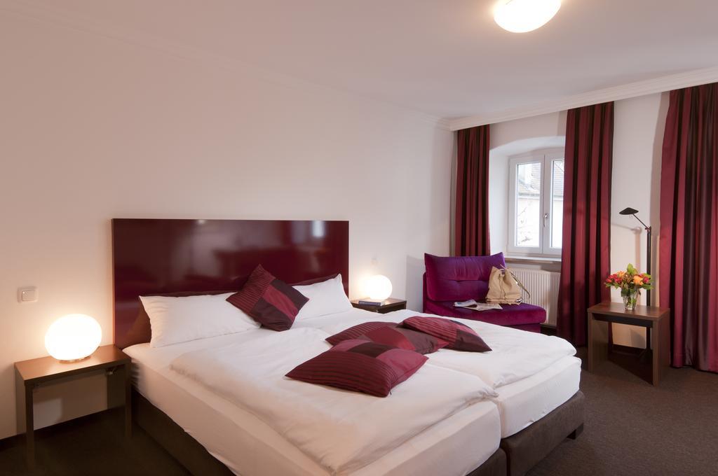 Hotel Bergbauer Mit Late-Self-Check-In Neuburg an Der Donau Ngoại thất bức ảnh